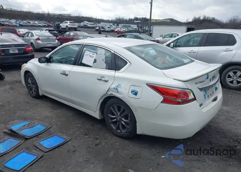 2015 Nissan Altima 2.5 S z USA, uszkodzony, nr VIN 1N4AL3AP2FC249664